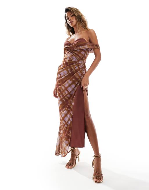 ASOS DESIGN - Vestito midi modellante a quadri con strato sovrapposto drappeggiato in rete e scollo Bardot