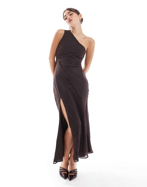 ASOS DESIGN - Vestito midi monospalla marrone con cuciture e bordi grezzi, 2 di 4