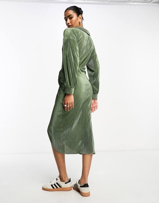 ASOS DESIGN - Vestito midi plissé kaki avvolgente con colletto, 2 di 4