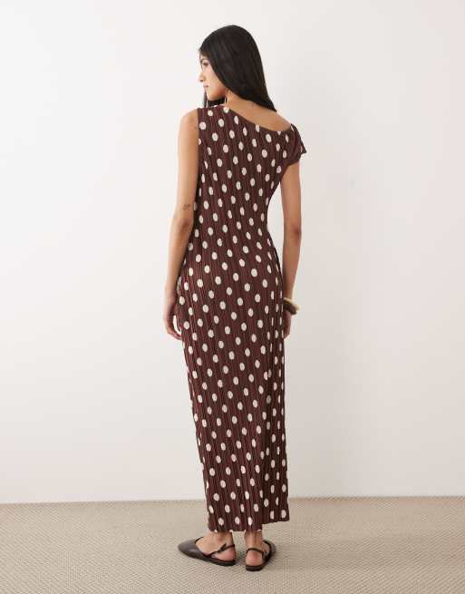 ASOS DESIGN - Vestito midi plissé marrone a pois con spalle scoperte, 4 di 4