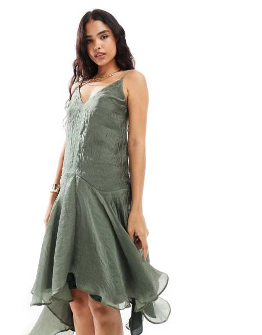 ASOS DESIGN - Vestito midi svasato con spalline sottili in organza con fondo asimmetrico e scollo a V
