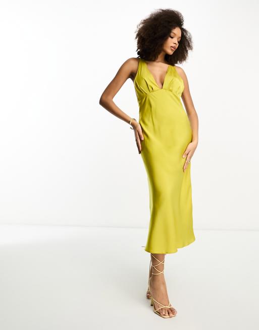 ASOS DESIGN Vestito midi taglio sbieco in raso verde muschio con scollatura molto profonda sul retro ASOS