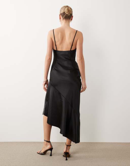ASOS DESIGN - Vestito sottoveste lungo in raso nero con orlo asimmetrico, 4 di 4