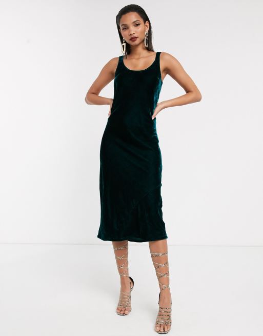 ASOS DESIGN - Vestito sottoveste midi in velluto con scollo rotondo