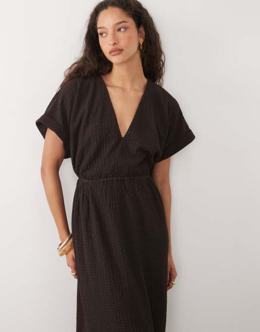 ASOS DESIGN - Vestito svasato midi in jersey testurizzato marrone, 2 di 4