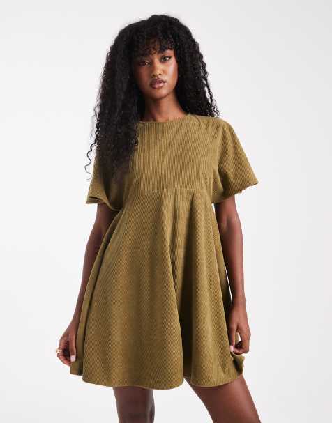 ASOS DESIGN - Vestito T-shirt corto in velluto a coste color oliva con cuciture a vista - view 1