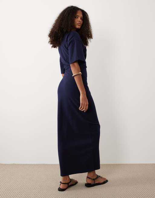 ASOS DESIGN - Vestito T-shirt lungo arricciato sul lato blu navy, 4 di 4