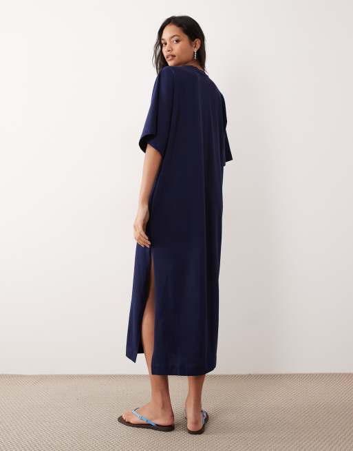 ASOS DESIGN - Vestito T-shirt midi blu navy con maniche ad ali di pipistrello, 3 di 4