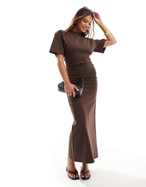 ASOS DESIGN - Vestito T-shirt midi color cioccolato girocollo con arricciature sui lati