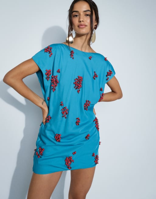 ASOS DESIGN vestito T-shirt mini con schiena scoperta e applicazioni cluster in turchese, 3 di 10