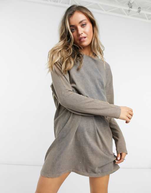 ASOS DESIGN - Vestito T-shirt oversize a maniche lunghe lavaggio acido color cuoio