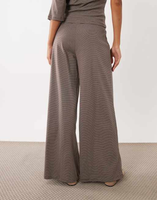 ASOS DESIGN vida byxor i chokladrandigt set, 5 av 5