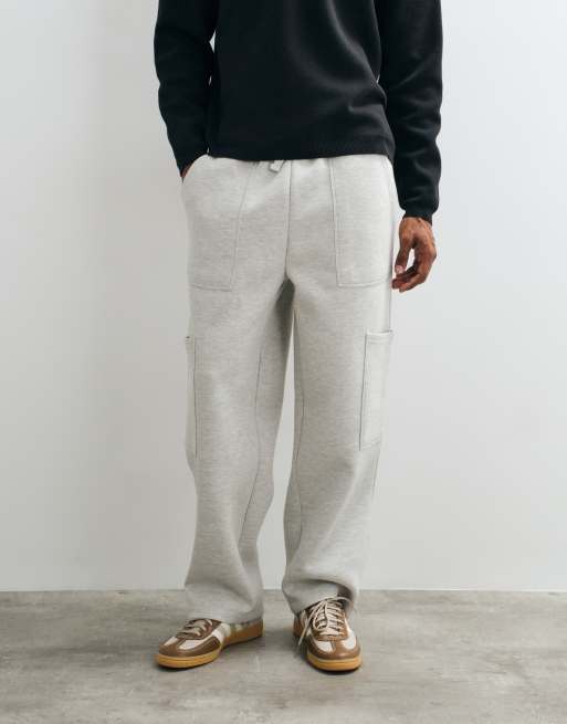 ASOS DESIGN vida cargojoggers i scubaliknande tyg med påsydda fickor i ljusgrå melerad, 2 av 5