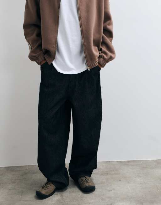 ASOS DESIGN vida jeans i råsvart med veck, 2 av 5