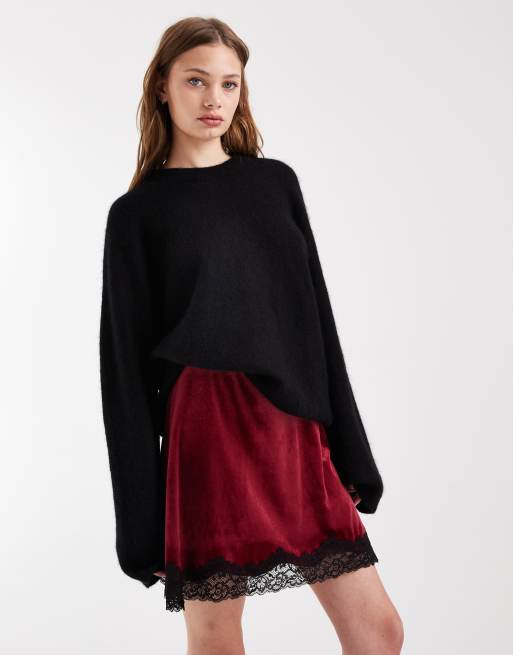 ASOS DESIGN - Vinrød mininederdel med blondekant forneden i velour, 2 af 5