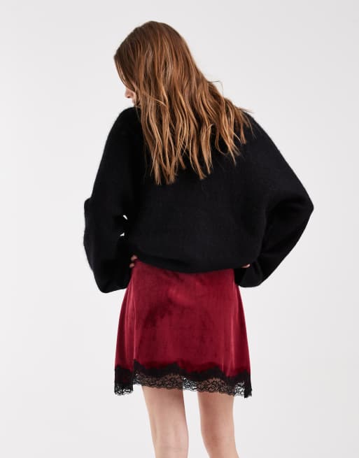 ASOS DESIGN - Vinrød mininederdel med blondekant forneden i velour, 5 af 5