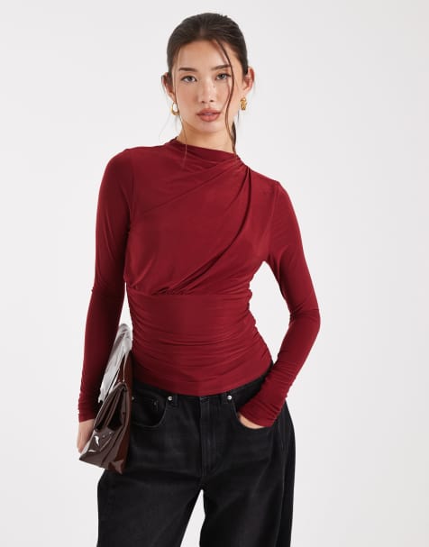 ASOS DESIGN – Vinröd, åtsmitande topp med rysch och långa ärmar - view 1