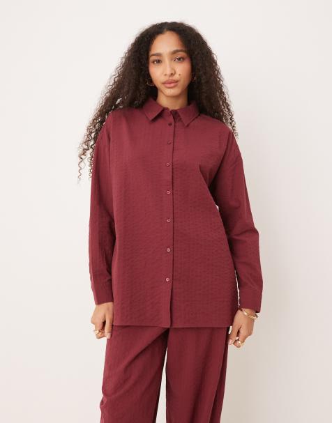 ASOS DESIGN – Vinröd, randig skjorta med omlottdesign baktill i kräpp, del av set - view 1