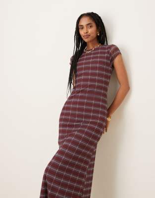 ASOS DESIGN – Vinröd, rutig midiklänning med holkärmar i mesh - view 1