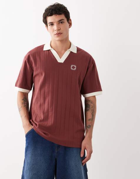 ASOS DESIGN – Vinröd, strukturerad, kraftig, avslappnad pikétröja med korta ärmar och broderi framtill - view 1