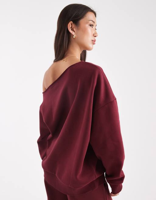 ASOS DESIGN – Vinröd sweatshirt med bara axlar och borstad finish på insidan, 2 av 4