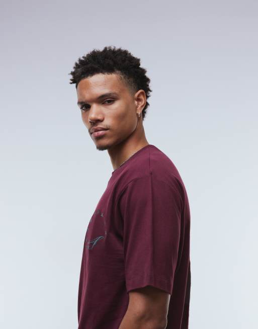 ASOS DESIGN – Vinröd t-shirt med avslappnad passform, tryck och broderi, 4 av 5