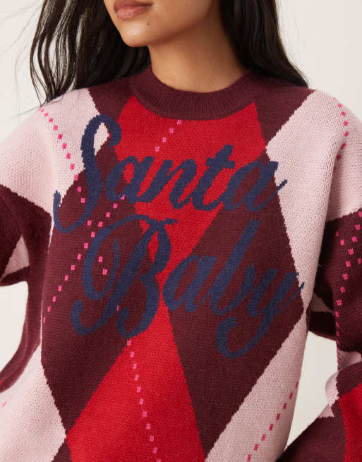 ASOS DESIGN – Vinröda, argylemönstrad tröja med "Santa Baby"-tryck, 2 av 4