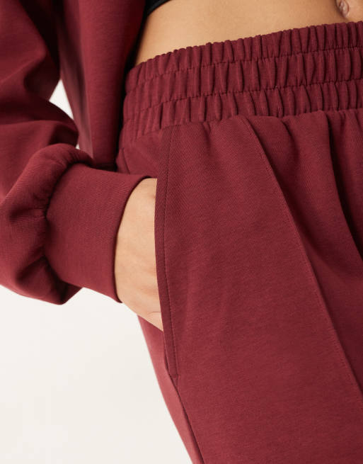 ASOS DESIGN – Vinröda, dubbelstickade byxor med vida ben, 4 av 5