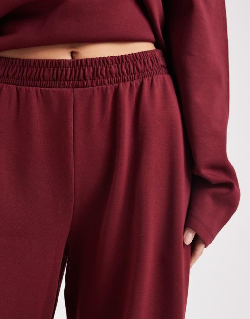 ASOS DESIGN – Vinröda mjukisbyxor med barrelben och interlocksömmar, 5 av 5