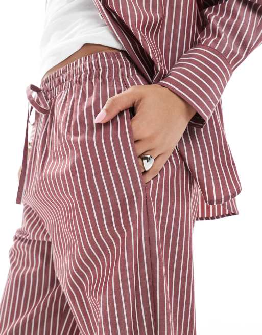 ASOS DESIGN – Vinröda, randiga byxor med vida ben och knytmidja, del av set, 4 av 5
