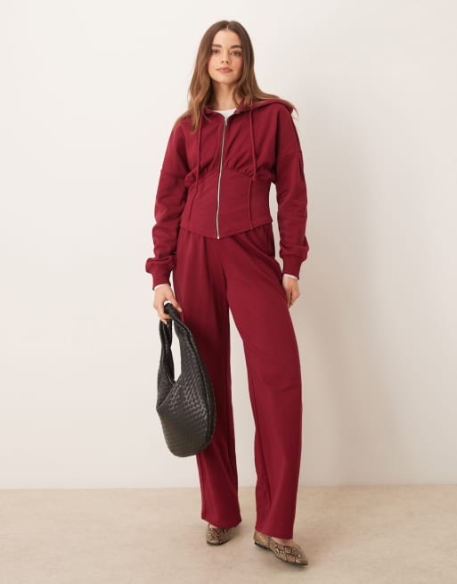 ASOS DESIGN – Vinröda vida mjukisbyxor med v-format midjeband