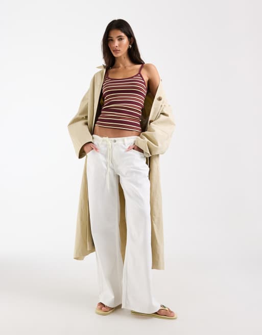 ASOS DESIGN – Vinrött, randigt linne med kontrastfärgade passpoaler och djup ringning, 2 av 4
