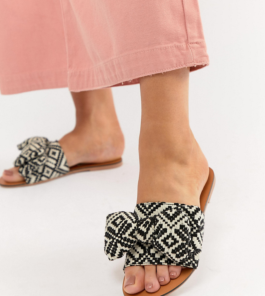 ASOS DESIGN Vintage breda platta sandaler med rosett-Gräddvit