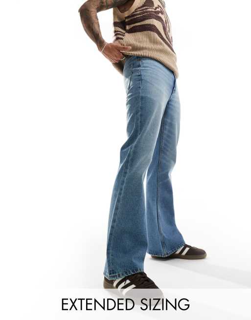ASOS DESIGN – Vintage-Schlagjeans in hellblauer Waschung