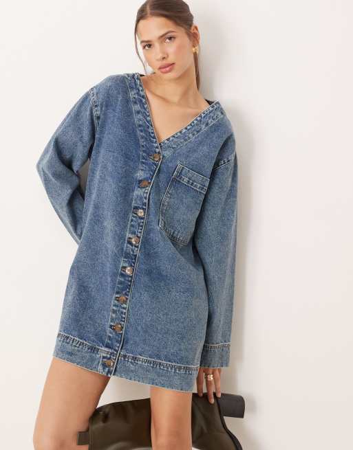 ASOS DESIGN – Vintageblå skjortklänning i denim med boxig passform, v-ringning och ficka