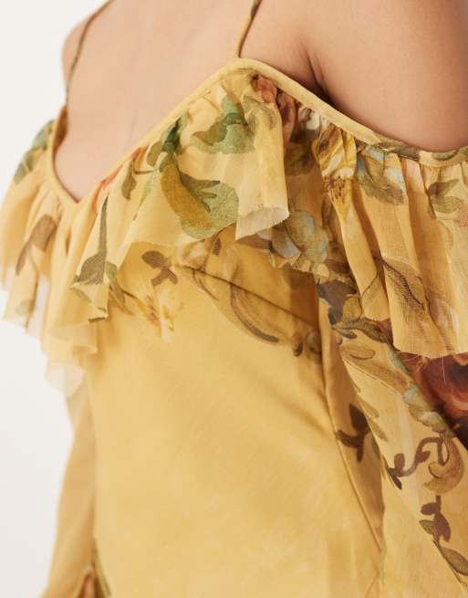 ASOS DESIGN – Vintageblommig maxiklänning med bara axlar, långa ärmar och volang, 2 av 4