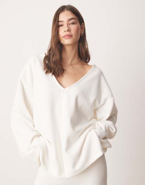 ASOS DESIGN – Vintervit, mjuk topp i oversize med v-ringning, del av set - view 1