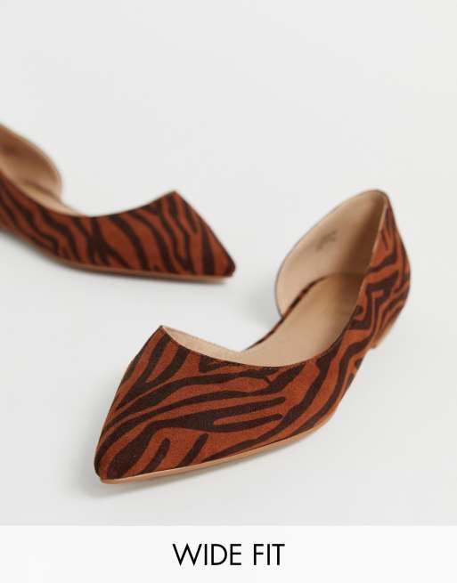 ASOS DESIGN - Virtue - Ballerine d'orsay con pianta larga e punta maculate