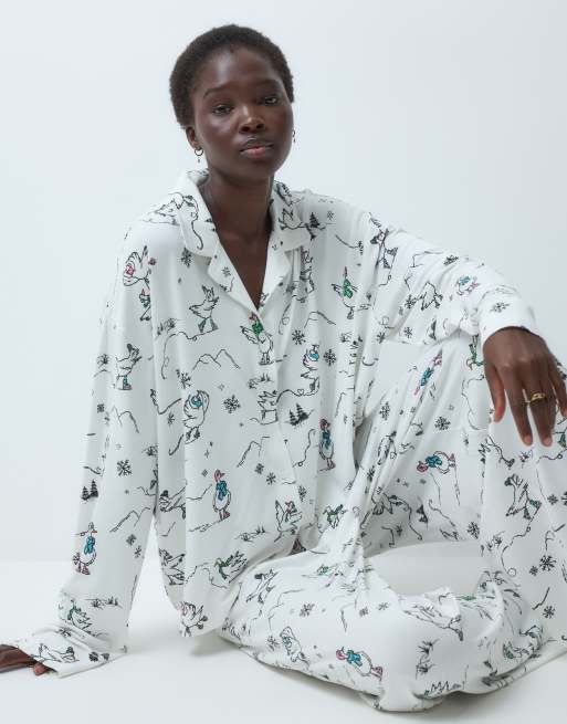 ASOS DESIGN Viscose Tall super soft long sleeve shirt & trouser pyjama set in geese print, 3 of 5