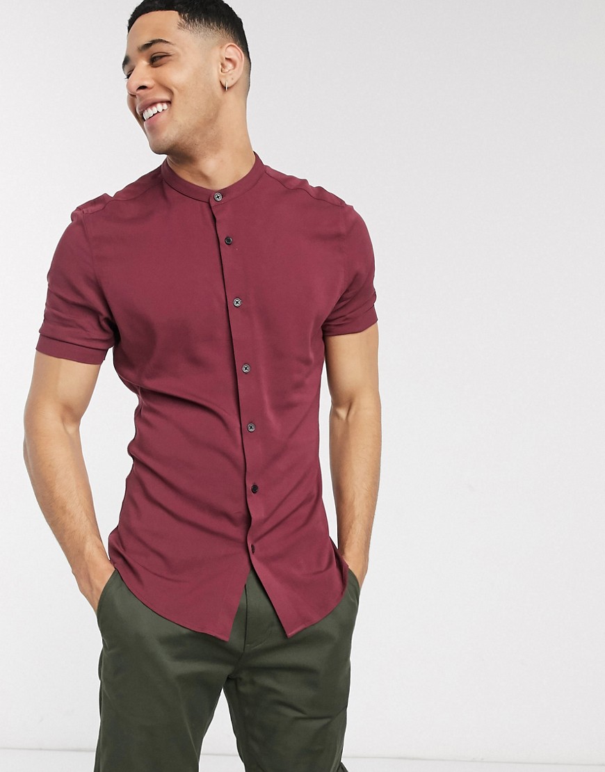 ASOS DESIGN – Viskosskjorta med murarkrage och extra smal passform-Röd