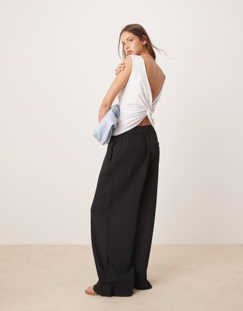 ASOS DESIGN – Vit, ärmlös topp med snurrad knut baktill - view 1