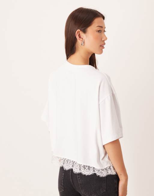 ASOS DESIGN – Vit, boxig och kort t-shirt med detalj i spets, 4 av 4