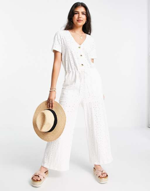 ASOS DESIGN – Vit, broderad jumpsuit med knäppning framtill och knytning i midjan, 2 av 4