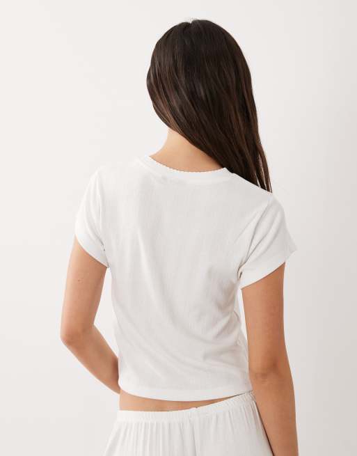 ASOS DESIGN – Vit, liten, pointellestickad pyjamaströja med rosdetalj, 3 av 4