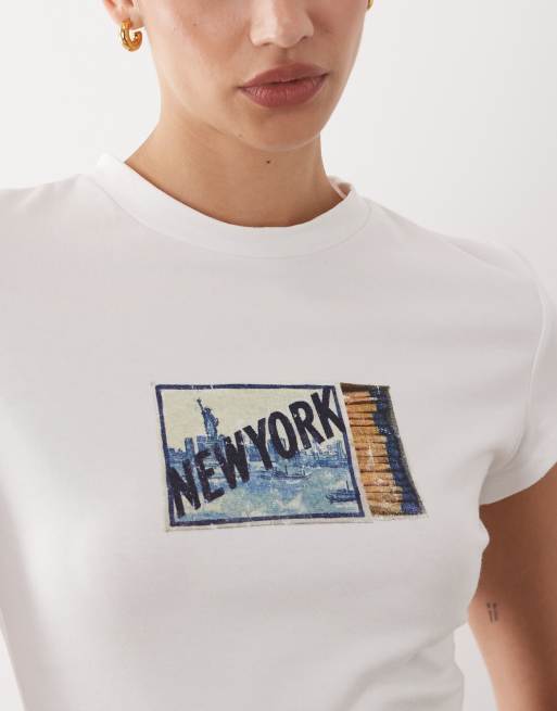 ASOS DESIGN – Vit, liten t-shirt med korta ärmar och New York-tryck , 3 av 4