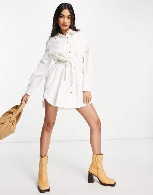 ASOS DESIGN – Vit, mjuk skjortklänning i oversize med skärp av denim