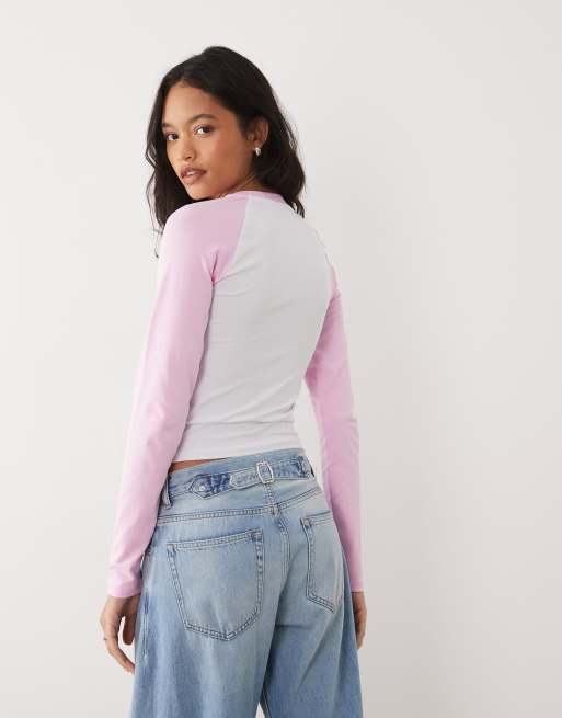 ASOS DESIGN – Vit och rosa, kort t-shirt med långa raglanärmar, 3 av 4