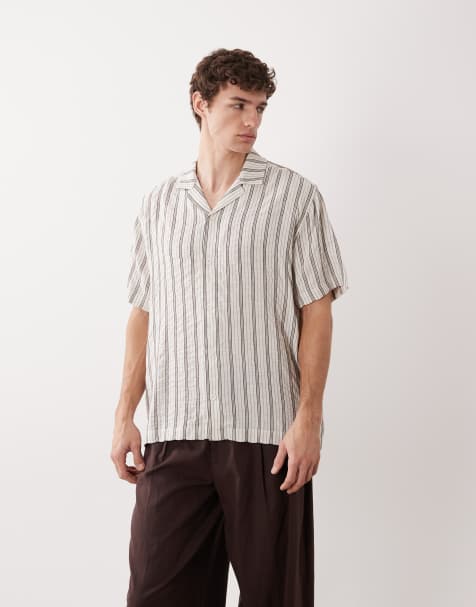 ASOS DESIGN – Vit, randig och strukturerad skjorta med platt krage och avslappnad passform - view 1