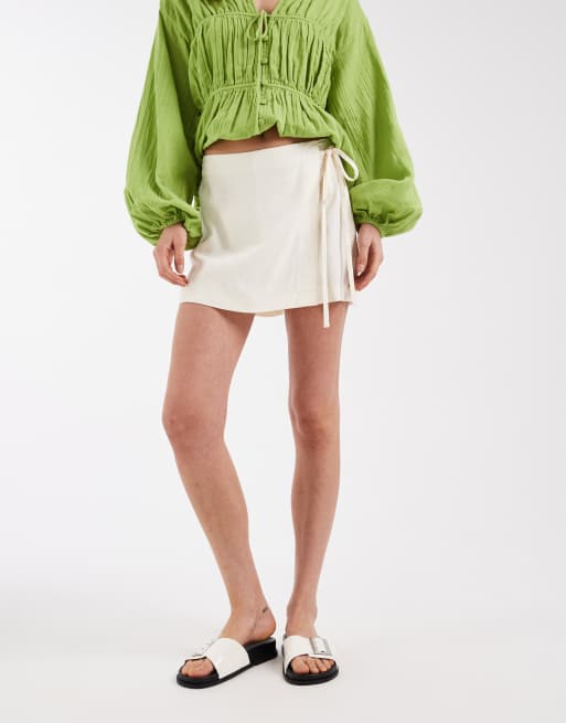 ASOS DESIGN – Vit skort i linne med omlottdesign och knytning i sidan, 3 av 5