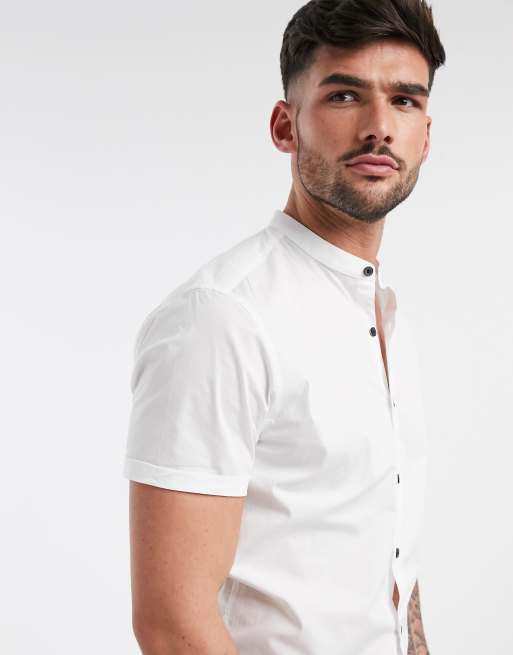 ASOS DESIGN – Vit stretchskjorta med smal passform, murarkrage och kontrasterande knappar, 2 av 4